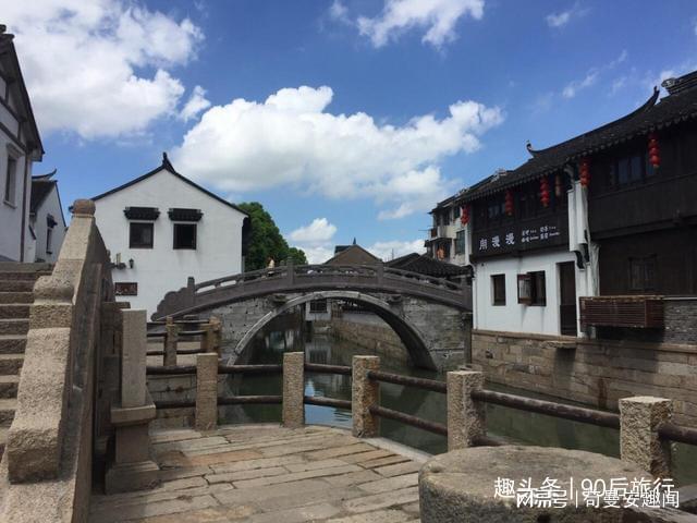 逃离绿色山谷
